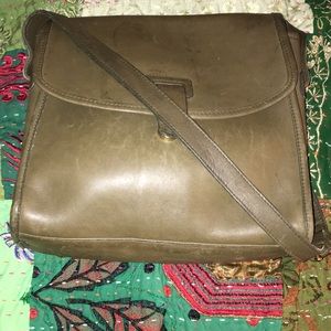 028 2126 Vintage coach Olive Green Bag
